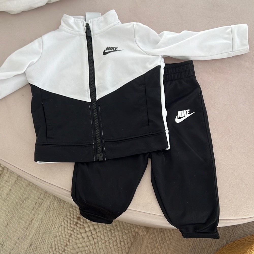 Nike Baby sweatsuit